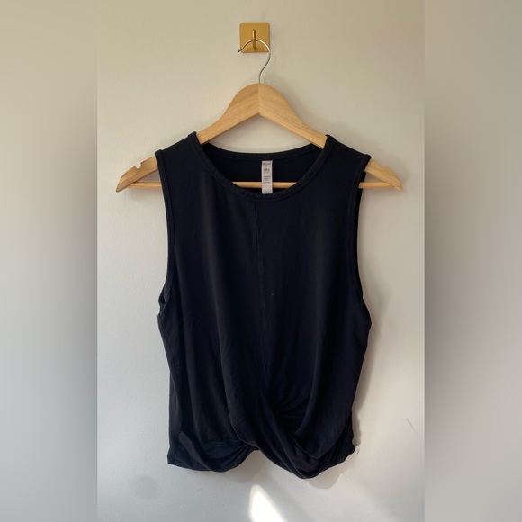 Alo | Large Black Twist Front Cover Tank - Picture 2 of 5